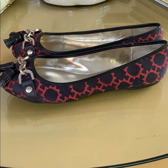 Tommy Hilfiger Tassel Toe Flat Shoes Navy & Crimson H Geometric Women’s Size 7 - Picture 2 of 9